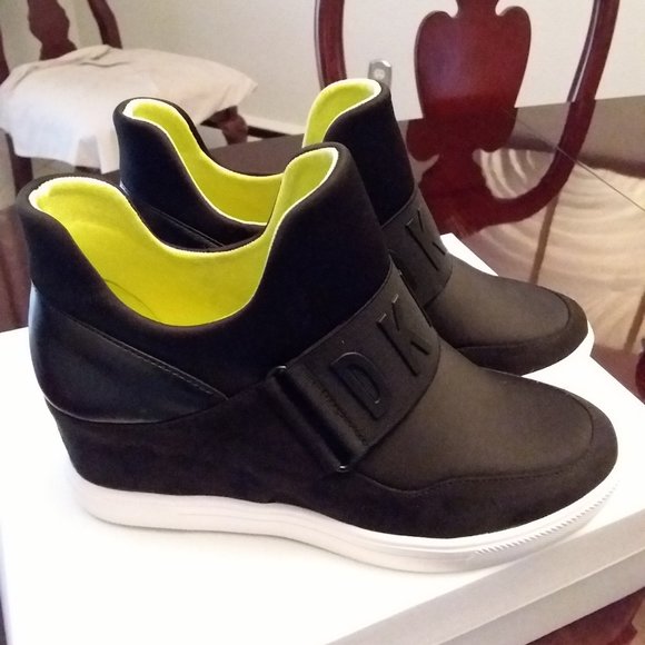 DKNY Wedge Tennis Shoe 7.5
